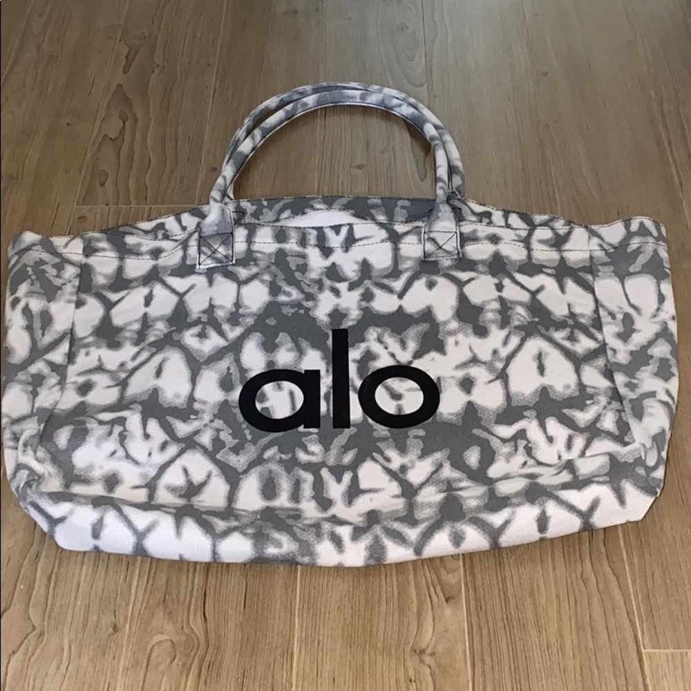 ALO YOGA TOTE BAG